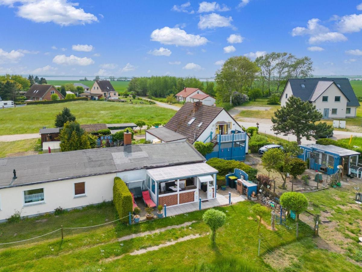 Beautiful Bungalow In Poel Near The Beach Fahrdorf  Kültér fotó